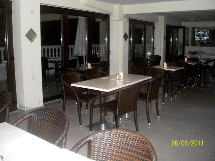 Hotel Louiza Paralía Екстериор снимка