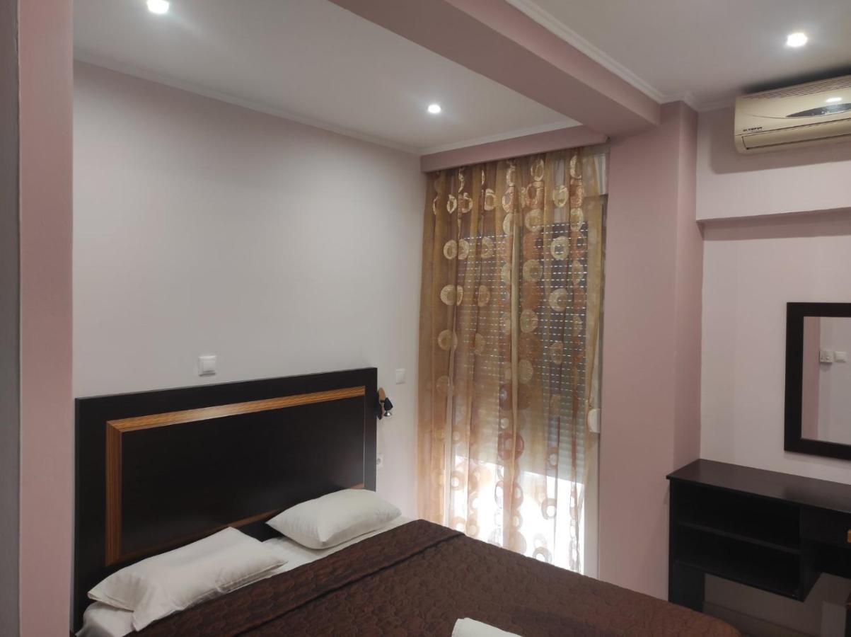 Hotel Louiza Paralía Екстериор снимка